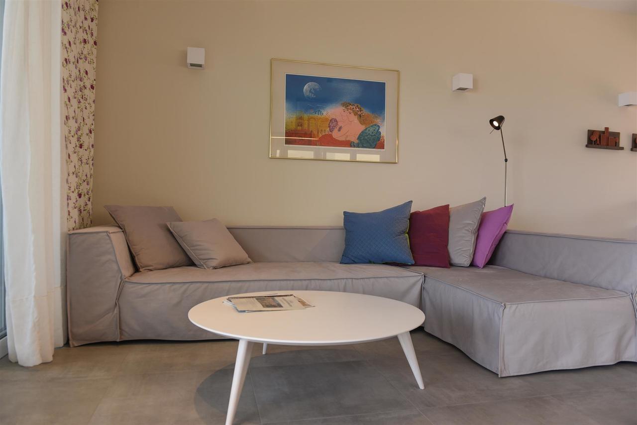 Rodia Beach Suites Кокинос Пиргос Екстериор снимка