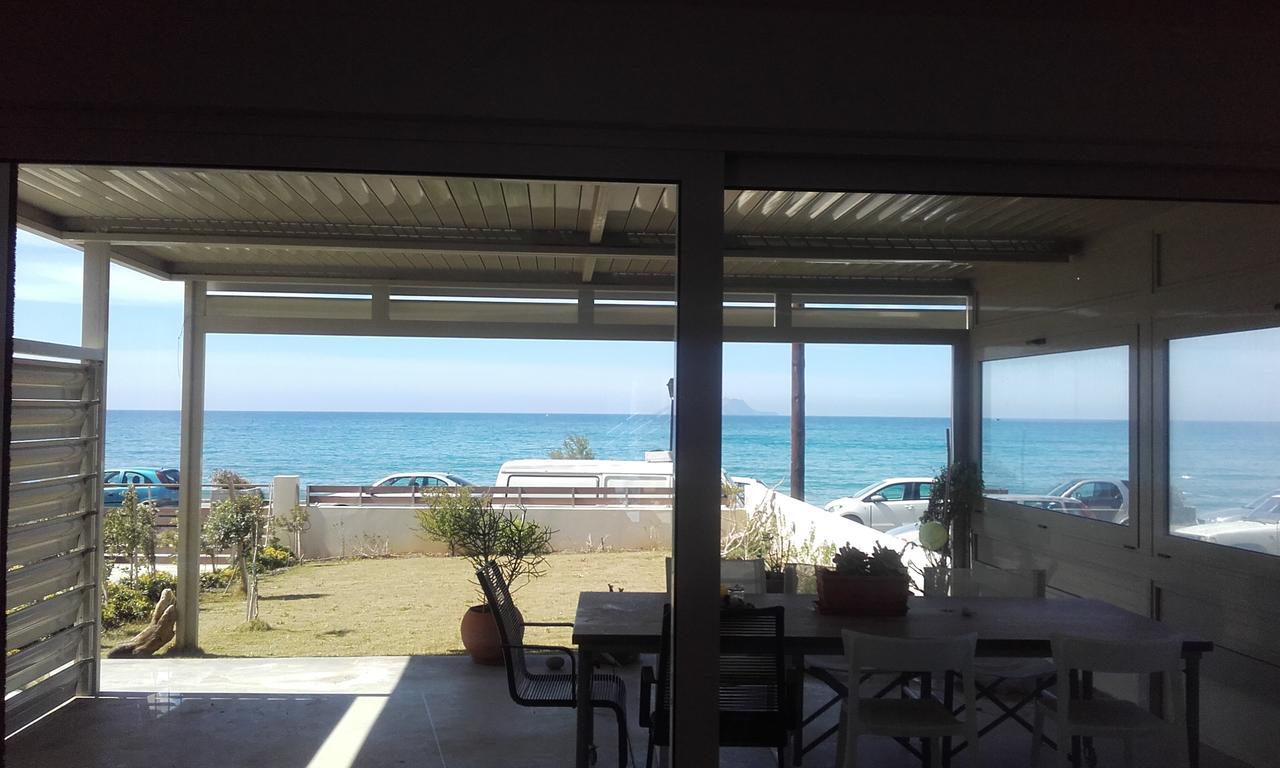 Rodia Beach Suites Кокинос Пиргос Екстериор снимка