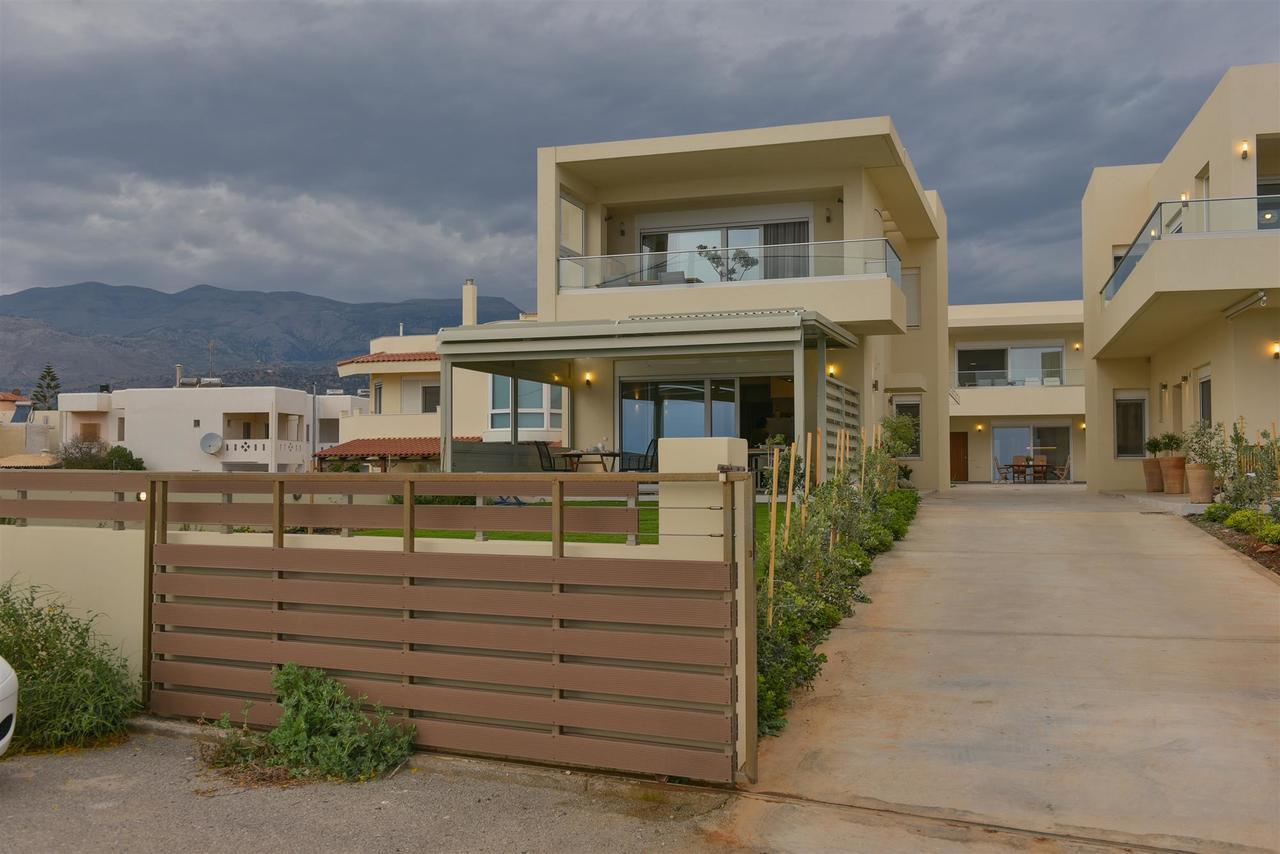 Rodia Beach Suites Кокинос Пиргос Екстериор снимка