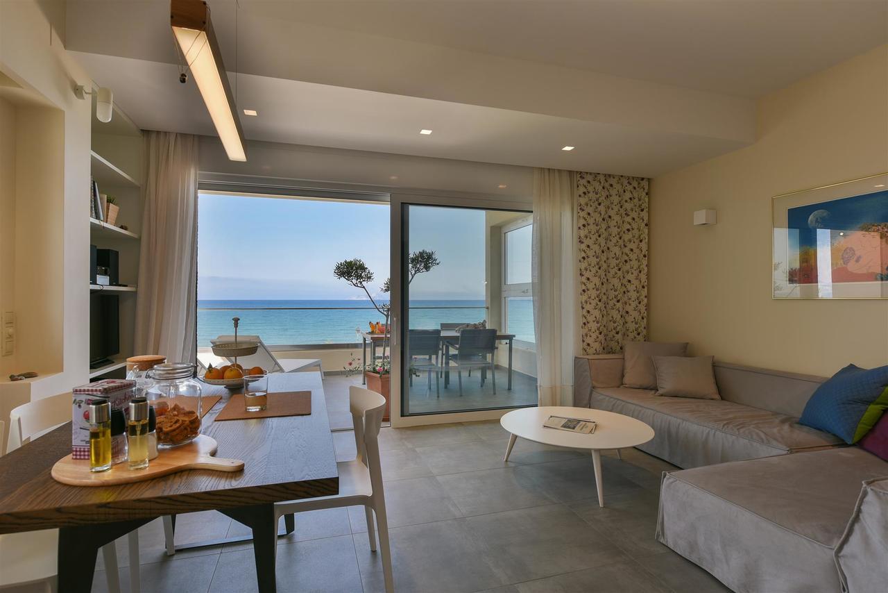 Rodia Beach Suites Кокинос Пиргос Екстериор снимка