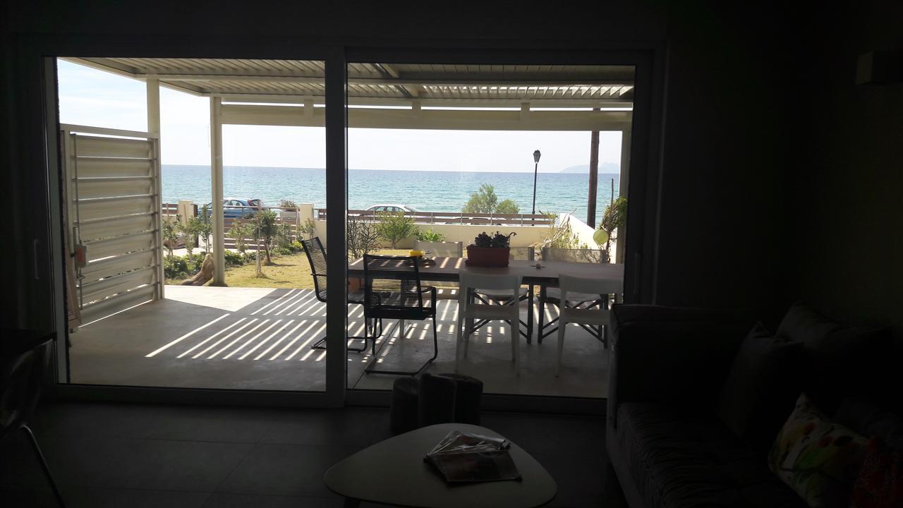 Rodia Beach Suites Кокинос Пиргос Екстериор снимка