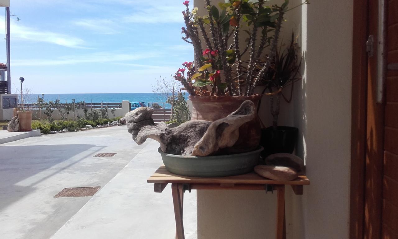 Rodia Beach Suites Кокинос Пиргос Екстериор снимка
