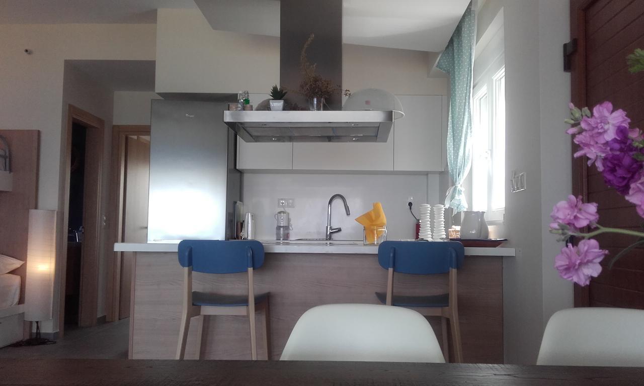 Rodia Beach Suites Кокинос Пиргос Екстериор снимка